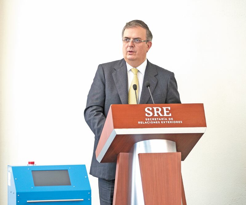 El canciller Marcelo Ebrard escribió que “México se limita a man- tener o retirar, cuando lo crea procedente, a sus agentes diplomáticos” en los países. Foto: ARCHIVO EL UNIVERSAL