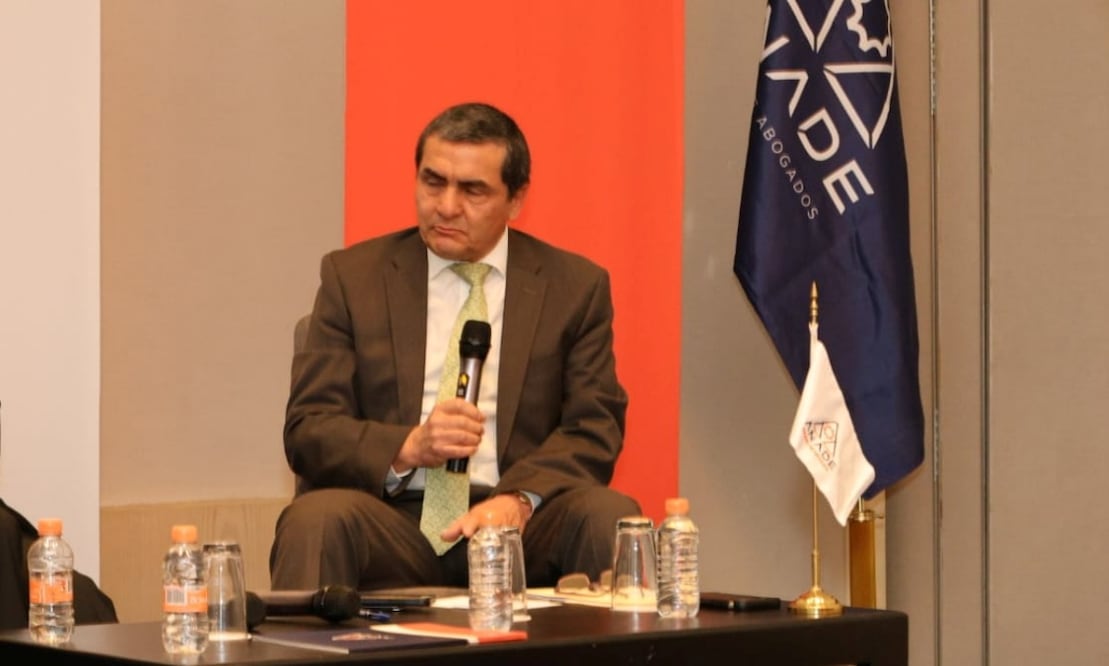 Víctor Manuel Aguilar Pérez. Foto: Facebook: Asociación Nacional de Abogados de Empresa, Colegio de Abogados.