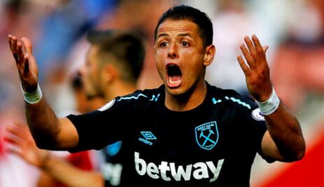 Sin "Chicharito", el West Ham cayó ante el Watford