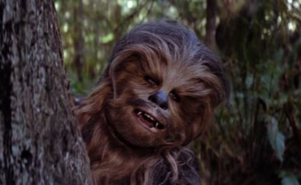 Chewbacca canta “Noche de paz”