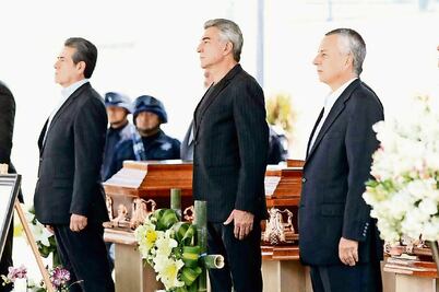 Rinden homenaje a los policías asesinados por huachicoleros