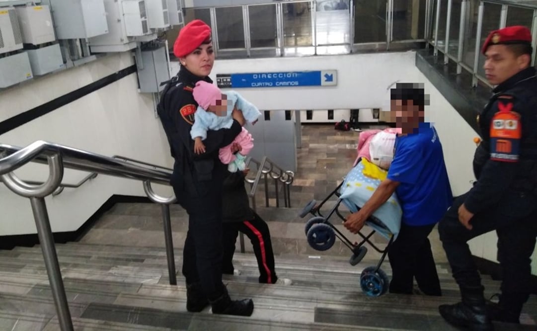 Elementos de la SSP-CDMX evitaron que una bebé fuera arrojada a las vías del metro en la estación Zócalo. (Foto: especial)
