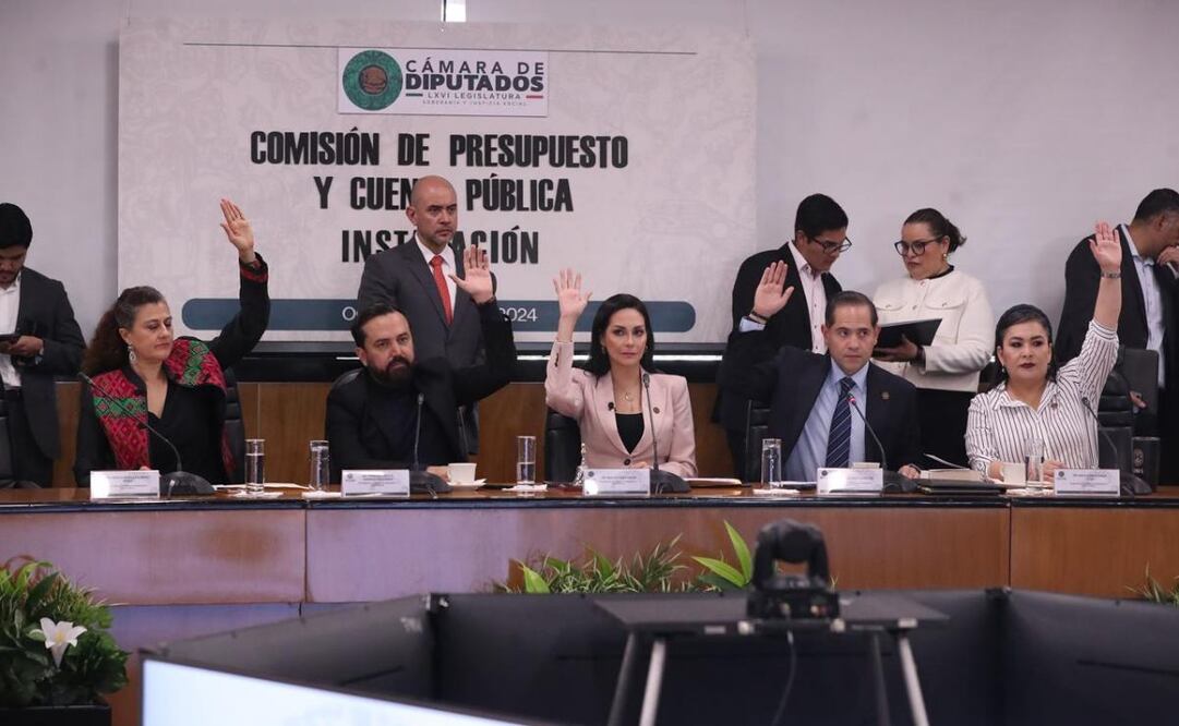 Diputados integrantes de la Comisión de Presupuesto y Cuenta Pública de la Cámara de Diputados. Foto: Enrique Gómez/EL UNIVERSAL