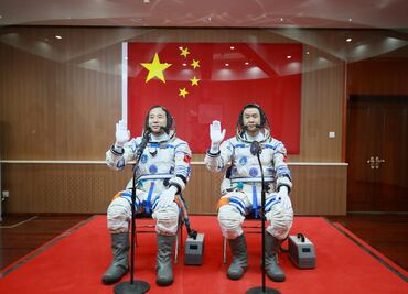 Nave Shenzhou-11 se acopla con éxito a laboratorio espacial chino