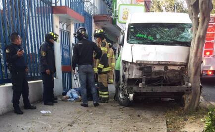 Deja al menos 10 lesionados choque de combi en Tlalpan