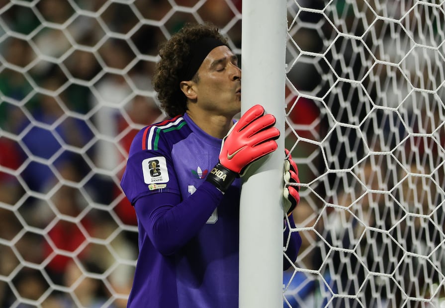 Guillermo Ochoa con la Selección Mexicana, durante la última fecha de la Fase de Grupos del Mundial de 2026 en el Estadio Ciudad de México - Foto: Carlos Mejía | EL UNIVERSAL