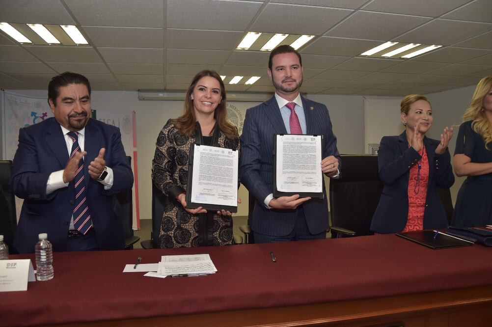 DIF firma convenio con Tribunal Federal de Conciliación y Arbitraje