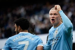 Manchester City golea al Brentford y se mantiene en la lucha por la Premier League