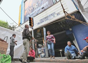 En riesgo de cerrar, 280 comercios en Bucareli