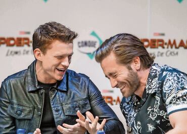 Holland y Gyllenhaal se divierten entre fans y villanías