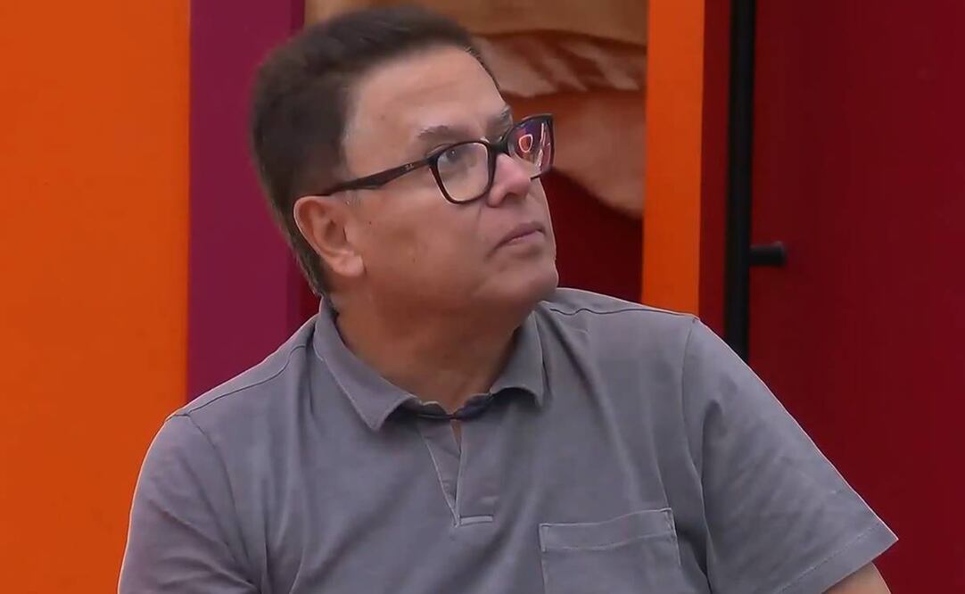 Mario Bezares cuenta a detalle cuando se le cayó la sospechosa "bolsita blanca" mientras bailaba "El gallinazo" frente a Paco Stanley