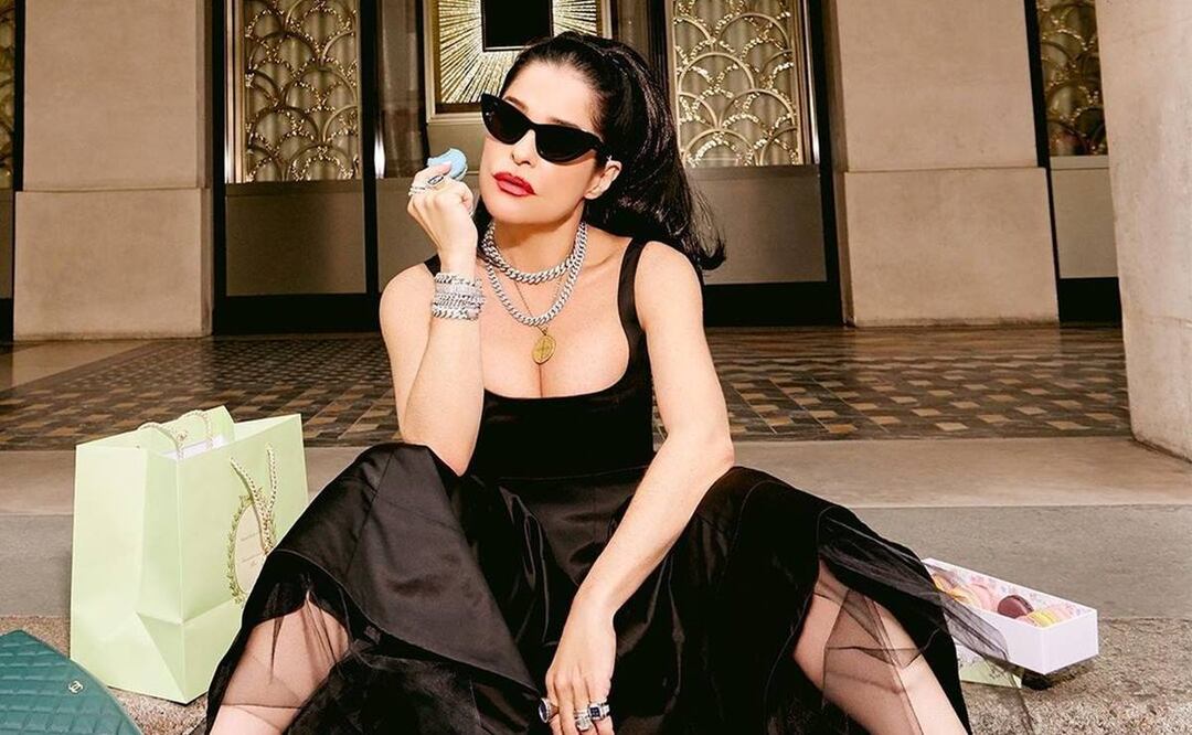 La tendencia Barbiecore se mantiene en el otoño / Foto: Instagram @marthadebayle