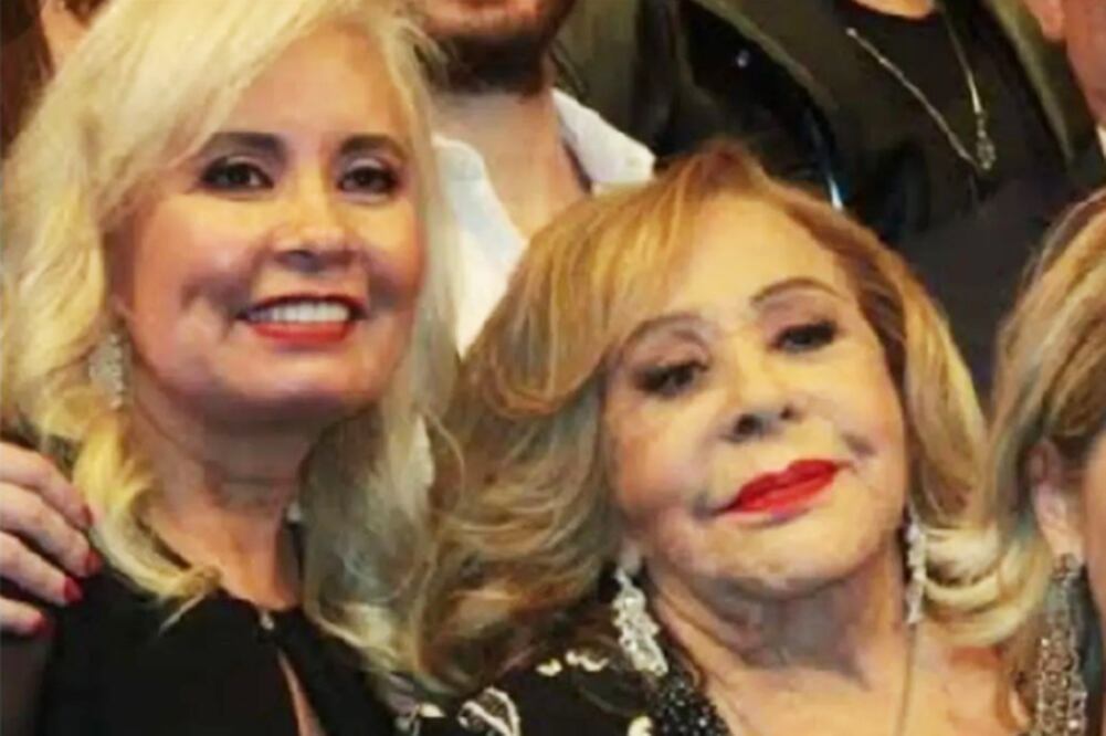 Carla Estrada y Silvia Pinal trabajaron juntas en la producción "Silvia Pinal, frente a ti", la bioserie de la diva.
Foto: Instagram