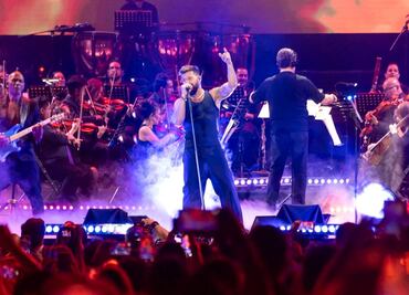Ricky Martin arma fiesta sinfónica en México donde también "estuvo" Christian Nodal