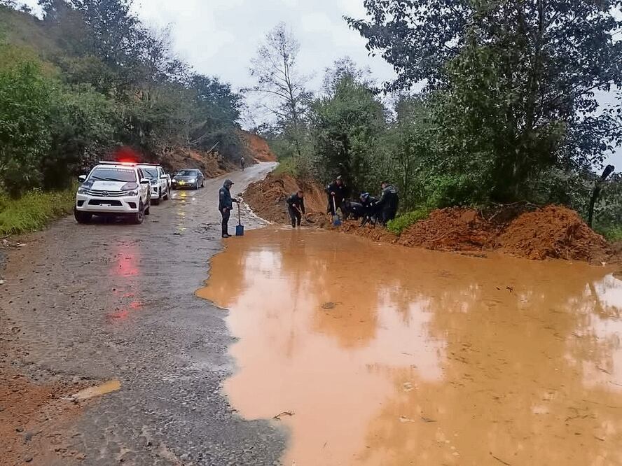 En San Salvador, Hidalgo, se desbordó un canal de aguas residuales en la comunidad de La Lagunilla. Foto: Especial