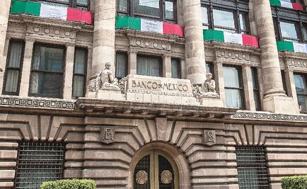 Banxico no avizora recesión, pero saca tijera y recorta PIB