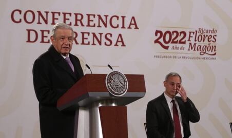 Llama AMLO a retirar normas retrógradas de Reglamento de Becas del Conacyt