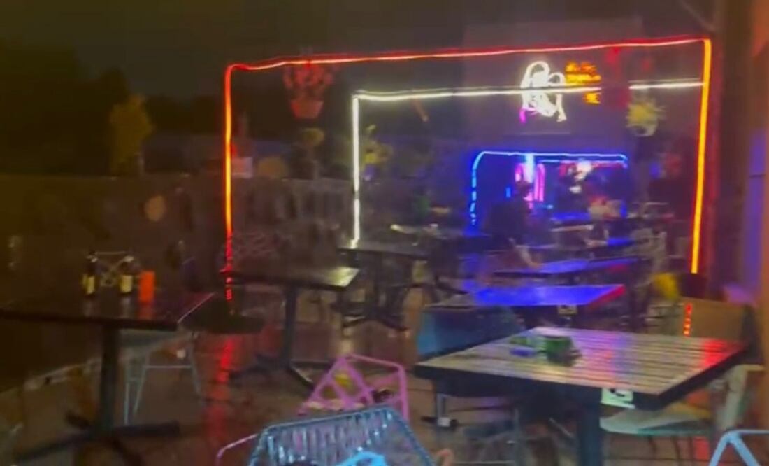 Cae techo en antro de Barrio Antiguo, en Monterrey.
Foto: Especial.