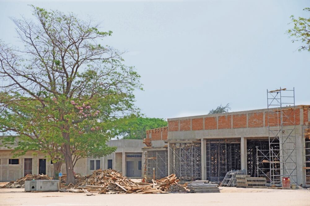 En Juchitán, de las 14 mil viviendas que fueron afectadas por los sismos de 2017 y 2018, aún faltan 5 mil en ser reconstruidas / EDWIN HERNÁNDEZ. EL UNIVERSAL