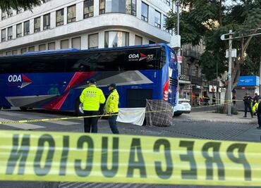 FOTOS: Muere hombre en patín eléctrico tras ser atropellado por un camión en la CDMX