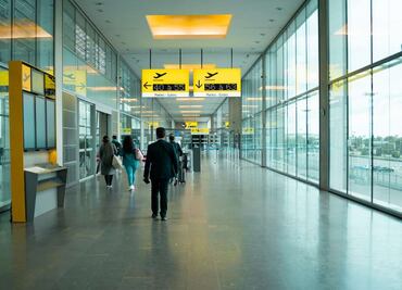 EU disminuirá 10% actividad de 40 aeropuertos por el cierre del gobierno