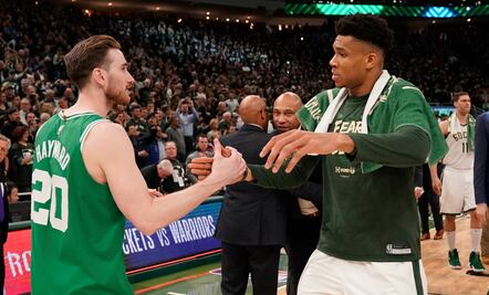 Los Bucks se acercan a Finales