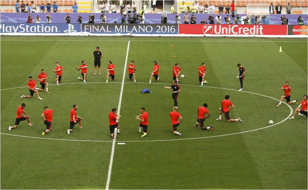 El Atlético toma contacto con San Siro 