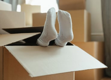 Cómo quitar las manchas de tus calcetines blancos