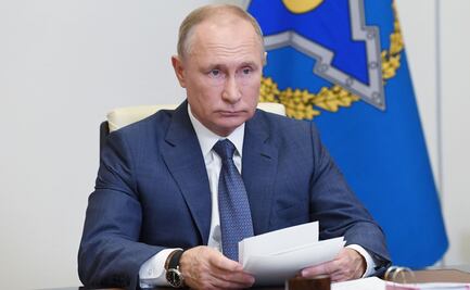 Putin pide que vacunación contra Covid-19 inicie "a gran escala" la próxima semana en Rusia