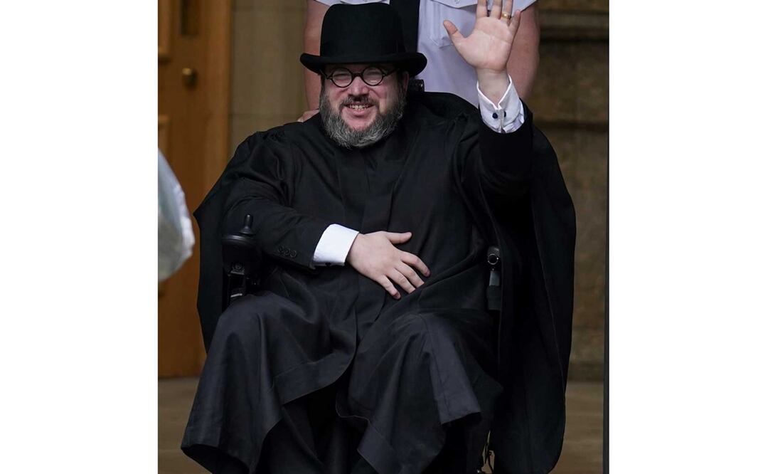Nicholas Rossi, quien está en Escocia tratando de evitar ser extraditado a Estados Unidos, saliendo del tribunal en Edinburgo, Escocia, el 12 de julio de 2023. Foto: AP