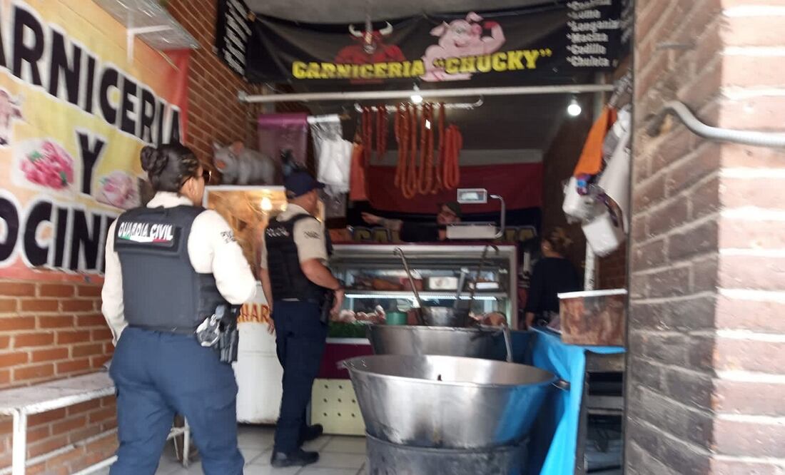 Arrojan a perro a cazo con aceite hirviendo