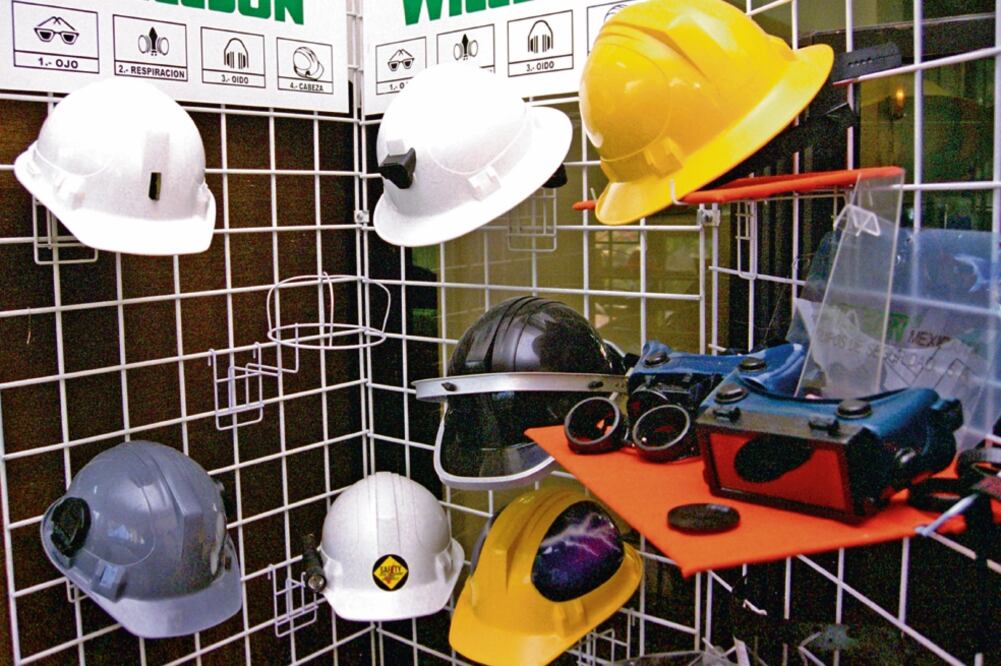 El área que recibe las mayores sanciones se refiere al cumplimiento de las medidas de seguridad e higiene dentro de las empresas (ARCHIVO EL UNIVERSAL)