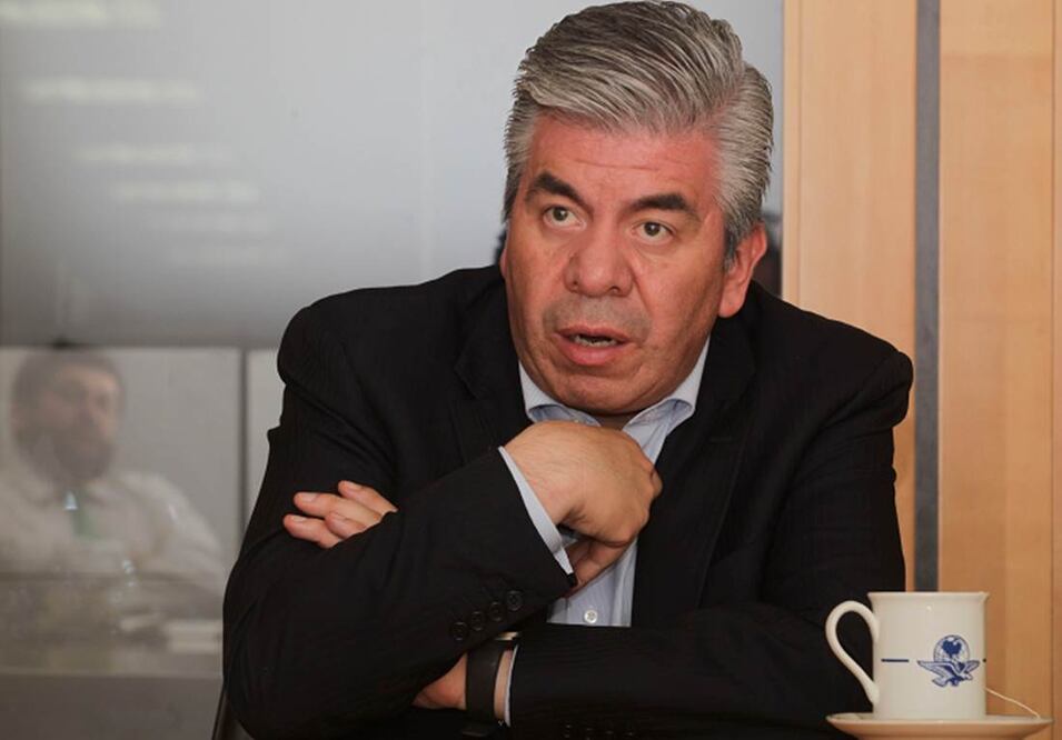 El dirigente del sol azteca capitalino asegura que influyeron en las votaciones decisiones de gobierno, tales como el cierre de la Línea 12 del Metro, el incremento a la tarifa y el endurecimiento del programa Hoy No Circula (RAMÓN ROMERO / EL UNIVERSAL)