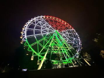 Parque Aztlán: así fue el encendido de luces de su rueda de la fortuna