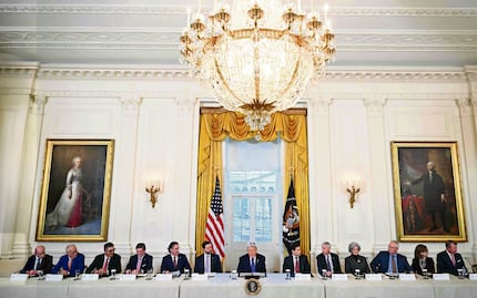 Trump firma decreto para proteger ganancias por petróleo de Venezuela retenidas por EU; busca "promover objetivos de política exterior"