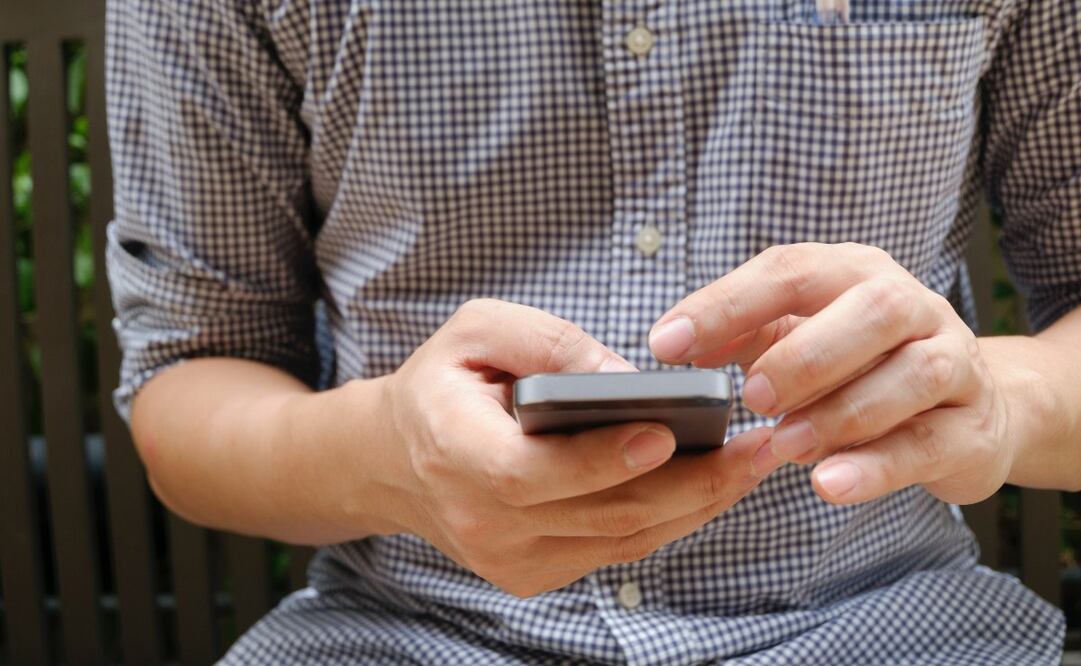 No pagues recargos, paga a tiempo desde tu celular. Imagen: Pexels