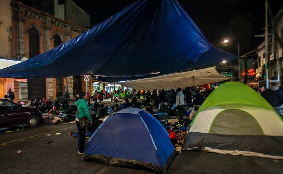 Desde ayer permanece el plantón del Frente Popular Francisco Villa. Foto: Yadin Xolalpa