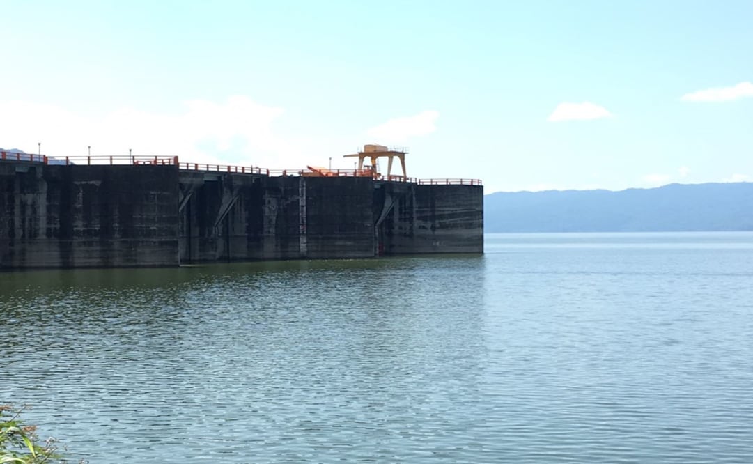 Los pobladores de la comunidad, de la región de la Cuenca, dieron aviso a las corporaciones de seguridad pública ante el sospechoso bulto sobre las aguas. Foto: Archivo El Universal Oaxaca 