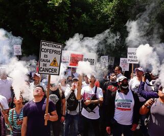 Vapean contra la prohibición frente a la Cofepris