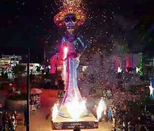 En Tultepec, llegan las catrinas monumentales