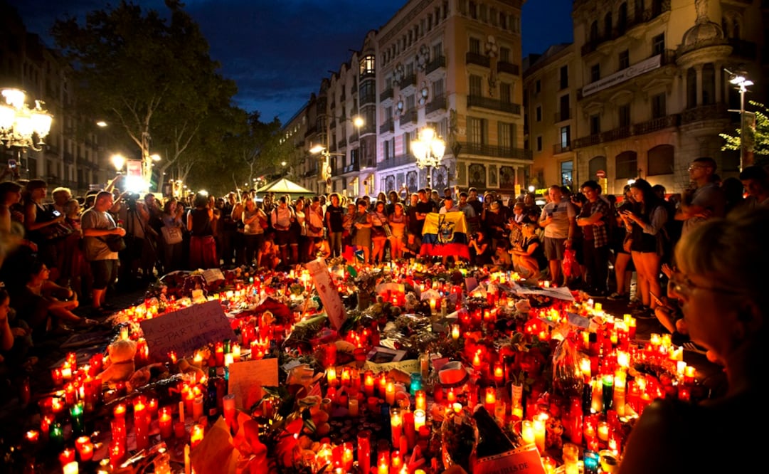 Homenaje a las 13 víctimas en el ataque terrorista ocurrido en Las Ramblas, Barcelona el 18 agosto de 2017. (ARCHIVO. EL UNIVERSAL)