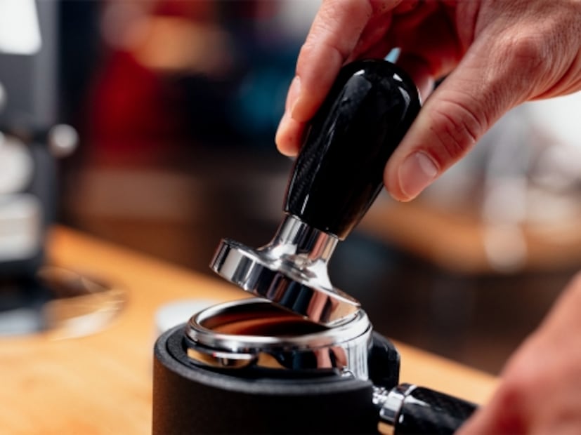 LA MÁQUINA DE ESPRESSO DE EDICIÓN ESPECIAL AMG X ECM