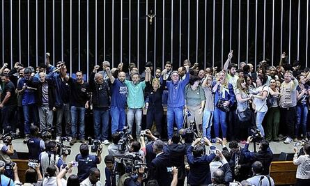 Manifestantes invaden Cámara de Diputados brasileña