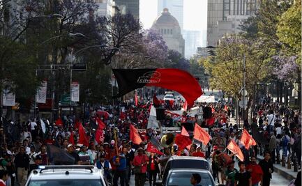 Marcha SITUAM; pide respeto a su contrato colectivo de trabajo