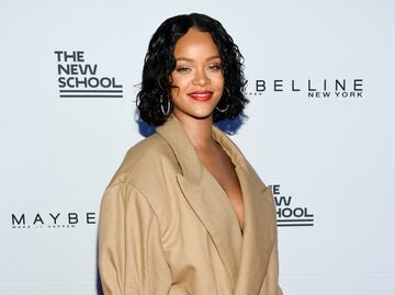 Rihanna se burla con meme de críticas por su peso