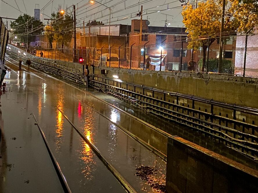 Línea A del Metro Suspende servicio en cinco estaciones a causa de las fuertes lluvias. (Foto: Fernanda Rojas/ EL UNIVERSAL)