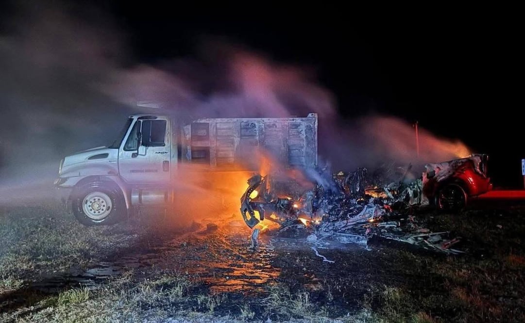 Paramédicos atendieron a varios lesionados y fuerzas federales aseguraron la zona del accidente. (12/01/26) Foto: Especial