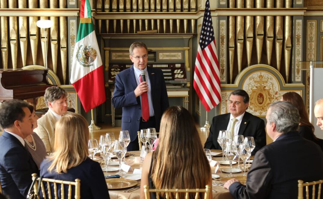 Comisión de senadores concluye primera jornada de reuniones en EU en defensa de remesas. Foto: Especial