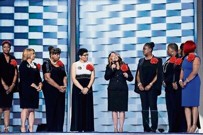 Madres de 'Black Lives Matter' hacen sentir su presencia