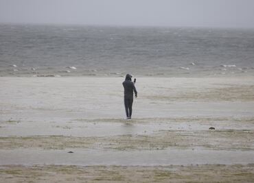 Huracán Ian toca tierra en Carolina del Sur como categoría 1